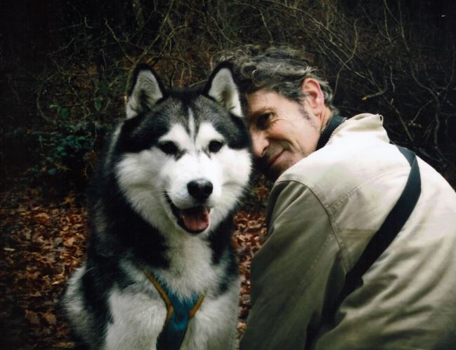 image : /upload/Annee 2024/NoticesAuteurs2024/F.2024 doreau o portrait avec husky.jpg